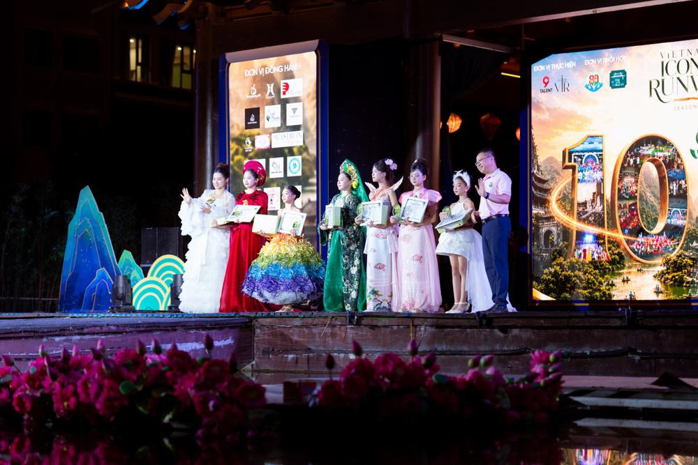 Vietnam Iconic Runway Season 10 khép lại thành công, lan tỏa tinh hoa thời trang Việt Nam - Ảnh 1. Vietnam Iconic Runway Season 10 khép lại thành công, lan tỏa tinh hoa thời trang Việt Nam - Ảnh 1.
