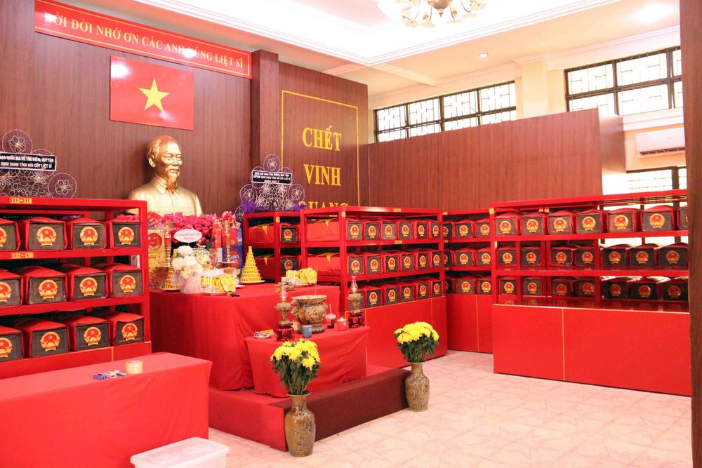 Chiến dịch 500 ngày đêm: Phát hiện và quy tập 197 hài cốt liệt sĩ tại công viên Lê Thị Riêng - Ảnh 3. Chiến dịch 500 ngày đêm: Phát hiện và quy tập 197 hài cốt liệt sĩ tại công viên Lê Thị Riêng - Ảnh 3.