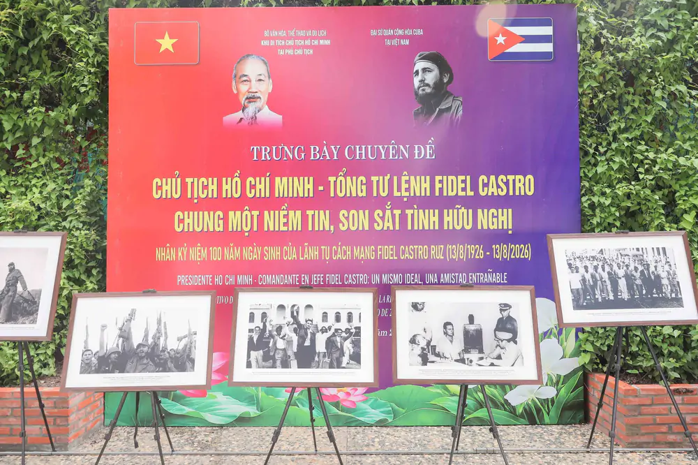 Trưng bày tư liệu "Chủ tịch Hồ Chí Minh - Tổng tư lệnh Fidel Castro: Nghĩa tình son sắt đặc biệt" - Ảnh 6. Trưng bày tư liệu "Chủ tịch Hồ Chí Minh - Tổng tư lệnh Fidel Castro: Nghĩa tình son sắt đặc biệt" - Ảnh 6.