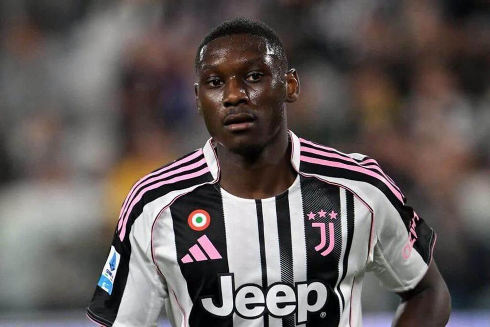 Juventus: Lại một mùa Hè “ném đá ao bèo”? - Ảnh 1. Juventus: Lại một mùa Hè “ném đá ao bèo”? - Ảnh 1.