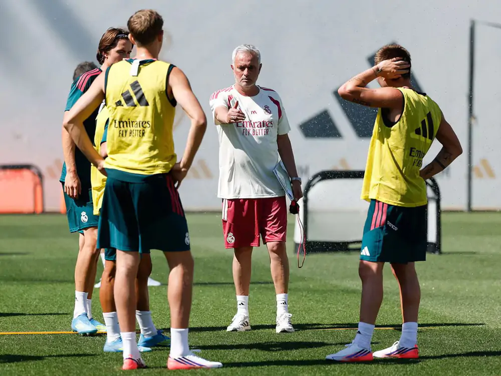 Real Madrid: Giải cứu Mourinho - Ảnh 1.
