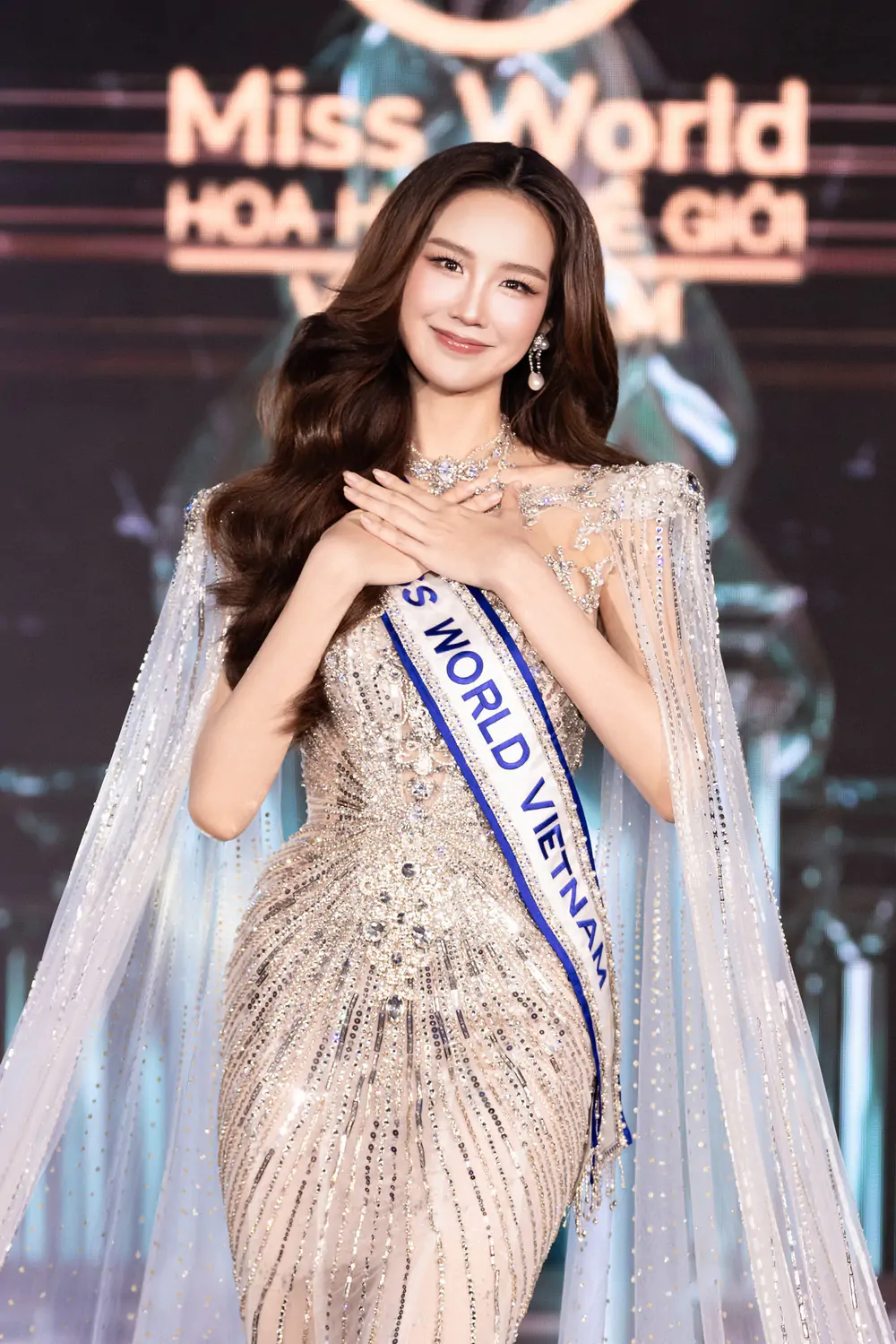 Lễ khai mạc Cuộc thi Miss World 2026 lần thứ 73 được tổ chức tại tỉnh Quảng Ninh - Ảnh 1. Lễ khai mạc Cuộc thi Miss World 2026 lần thứ 73 được tổ chức tại tỉnh Quảng Ninh - Ảnh 1.
