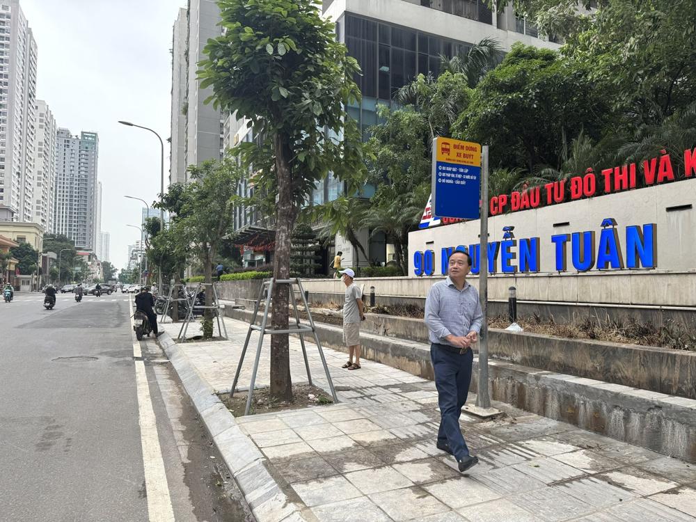 Dự án mở rộng đường Nguyễn Tuân sắp hoàn thành, tăng kết nối khu vực phía Tây Nam Hà Nội - Ảnh 4. Dự án mở rộng đường Nguyễn Tuân sắp hoàn thành, tăng kết nối khu vực phía Tây Nam Hà Nội - Ảnh 4.