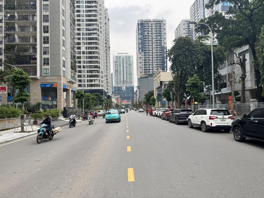 Dự án mở rộng đường Nguyễn Tuân sắp hoàn thành, tăng kết nối khu vực phía Tây Nam Hà Nội - Ảnh 8. Dự án mở rộng đường Nguyễn Tuân sắp hoàn thành, tăng kết nối khu vực phía Tây Nam Hà Nội - Ảnh 8.
