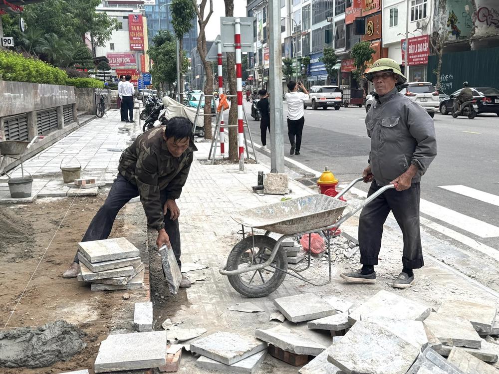 Dự án mở rộng đường Nguyễn Tuân sắp hoàn thành, tăng kết nối khu vực phía Tây Nam Hà Nội - Ảnh 3. Dự án mở rộng đường Nguyễn Tuân sắp hoàn thành, tăng kết nối khu vực phía Tây Nam Hà Nội - Ảnh 3.