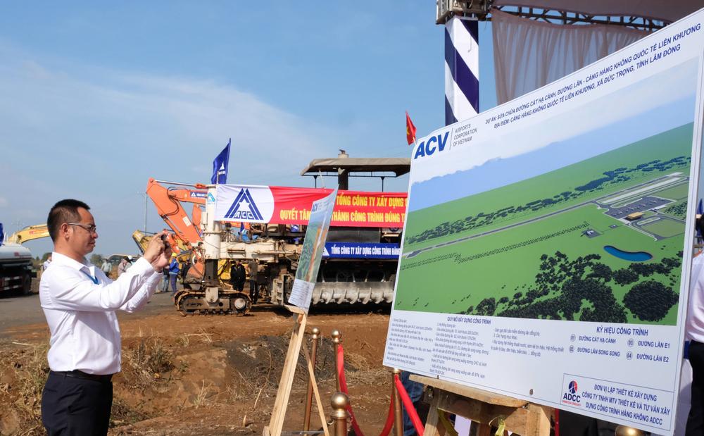 Bám sát tiến độ để sân bay Liên Khương mở cửa đúng hạn 19/8 - Ảnh 2.
