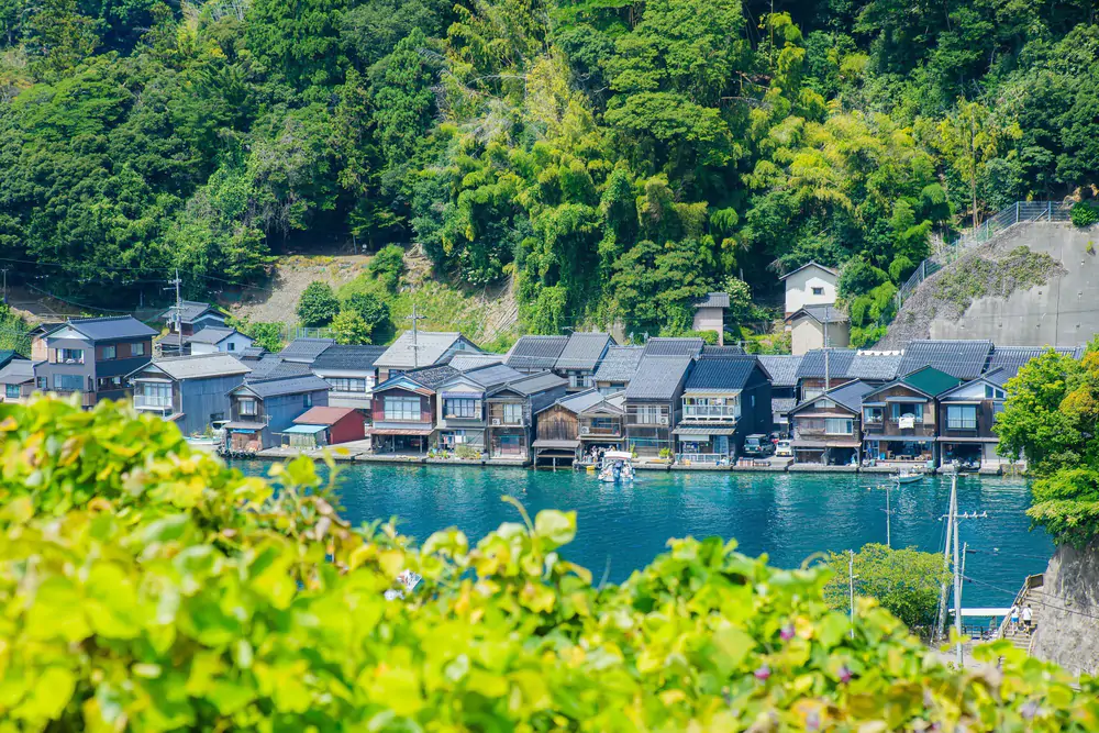 Làng chài Ine và Amanohashidate - Nét đẹp bình yên của vùng biển Kyoto (Nhật Bản) - Ảnh 1.