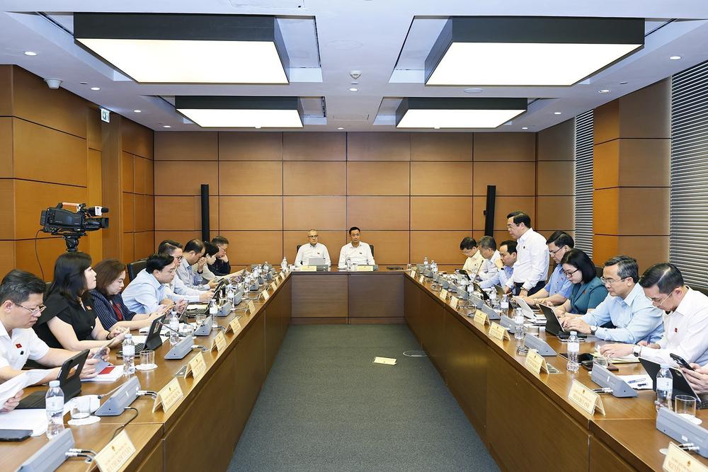 Kỳ họp không thường lệ thứ Nhất, Quốc hội khóa XVI: Hoàn thiện pháp luật để phát triển hệ sinh thái xuất bản trong môi trường số - Ảnh 3.