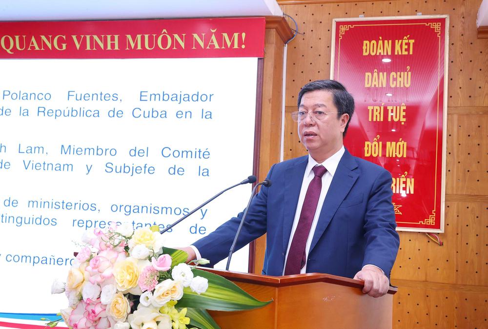 Giới thiệu Bộ sách Tuyển tập các tác phẩm chọn lọc của Tổng Tư lệnh Fidel Castro Ruz - Ảnh 3. Giới thiệu Bộ sách Tuyển tập các tác phẩm chọn lọc của Tổng Tư lệnh Fidel Castro Ruz - Ảnh 3.