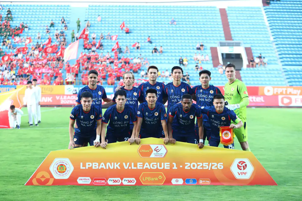 Vòng 1 V.League 2026/27: CAHN tiếp Hồng Lĩnh Hà Tĩnh, HAGL 'đại chiến' Nam Định - Ảnh 1. Vòng 1 V.League 2026/27: CAHN tiếp Hồng Lĩnh Hà Tĩnh, HAGL 'đại chiến' Nam Định - Ảnh 1.