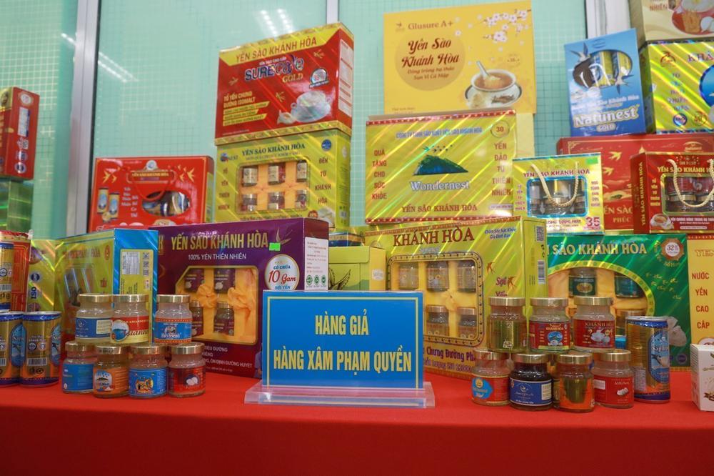 Người dân không sử dụng sản phẩm giảm cân không rõ nguồn gốc, chưa được cấp phép - Ảnh 1. Người dân không sử dụng sản phẩm giảm cân không rõ nguồn gốc, chưa được cấp phép - Ảnh 1.