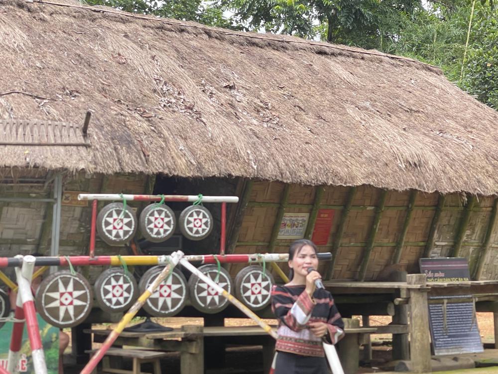 Không gian văn hoá đa sắc màu tại làng văn hóa du lịch các dân tộc Việt Nam - Ảnh 3. Không gian văn hoá đa sắc màu tại làng văn hóa du lịch các dân tộc Việt Nam - Ảnh 3.