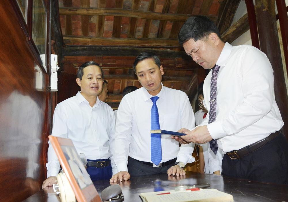 Đồng chí Lê Quang Đạo - Tấm gương sáng ngời về lòng yêu nước - Ảnh 4. Đồng chí Lê Quang Đạo - Tấm gương sáng ngời về lòng yêu nước - Ảnh 4.