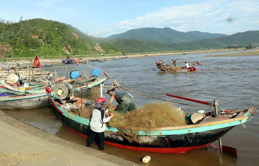 Từ ngày 9/8, cảnh báo nắng nóng diện rộng ở khu vực Bắc Bộ và Trung Bộ - Ảnh 1. Từ ngày 9/8, cảnh báo nắng nóng diện rộng ở khu vực Bắc Bộ và Trung Bộ - Ảnh 1.