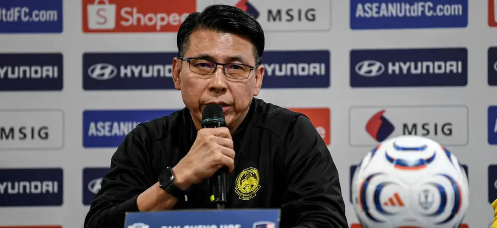 HLV Cheng Hoe nhẹ nhõm khi Malaysia vào bán kết, đánh giá tuyển Việt Nam ở 'cửa trên' - Ảnh 1. HLV Cheng Hoe nhẹ nhõm khi Malaysia vào bán kết, đánh giá tuyển Việt Nam ở 'cửa trên' - Ảnh 1.