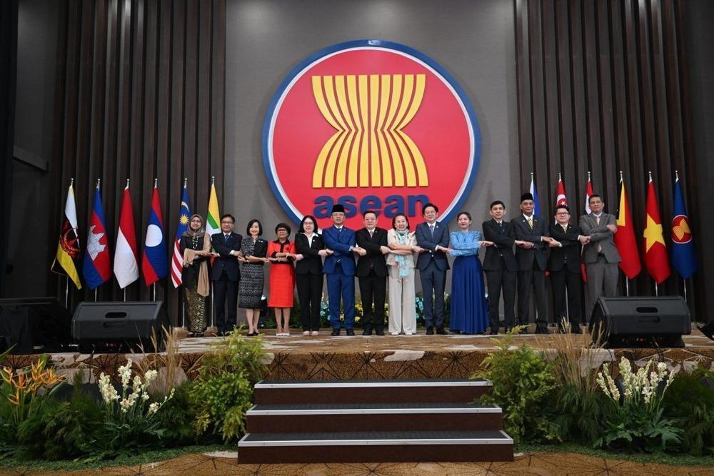 ASEAN kỷ niệm 59 năm: Giữ vững đoàn kết, định hình tương lai - Ảnh 3. ASEAN kỷ niệm 59 năm: Giữ vững đoàn kết, định hình tương lai - Ảnh 3.