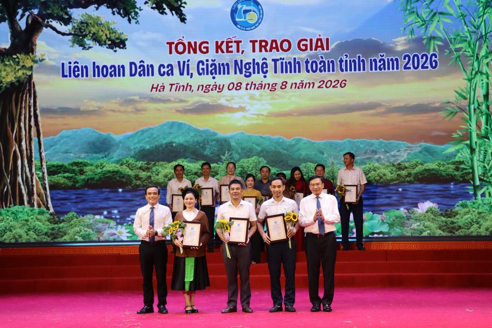 Trao giải Cuộc thi Đại sứ Văn hóa đọc và Liên hoan Dân ca Ví, Giặm năm 2026 - Ảnh 7. Trao giải Cuộc thi Đại sứ Văn hóa đọc và Liên hoan Dân ca Ví, Giặm năm 2026 - Ảnh 7.