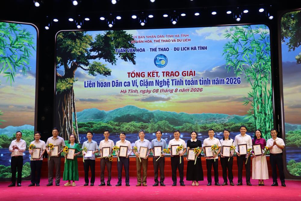 Trao giải Cuộc thi Đại sứ Văn hóa đọc và Liên hoan Dân ca Ví, Giặm năm 2026 - Ảnh 6. Trao giải Cuộc thi Đại sứ Văn hóa đọc và Liên hoan Dân ca Ví, Giặm năm 2026 - Ảnh 6.
