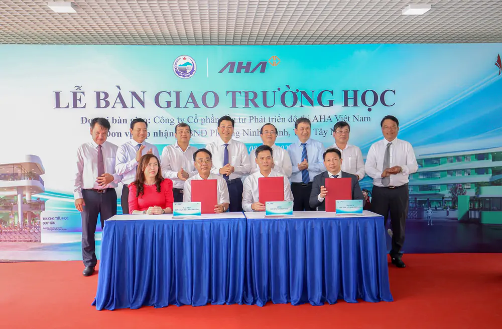 Đưa vào sử dụng 2 trường học hiện đại trước thềm năm học mới - Ảnh 1. Đưa vào sử dụng 2 trường học hiện đại trước thềm năm học mới - Ảnh 1.