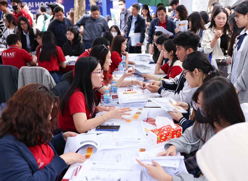 Tuyển sinh đại học 2026: Điểm chuẩn nhóm ngành công nghệ ở mức cao - Ảnh 1. Tuyển sinh đại học 2026: Điểm chuẩn nhóm ngành công nghệ ở mức cao - Ảnh 1.