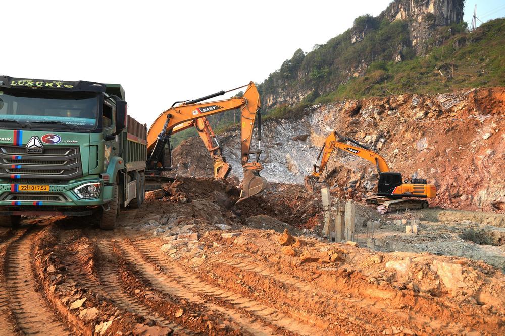 Dự án xây dựng các trường phổ thông nội trú liên cấp hối hả về đích - Ảnh 2. Dự án xây dựng các trường phổ thông nội trú liên cấp hối hả về đích - Ảnh 2.