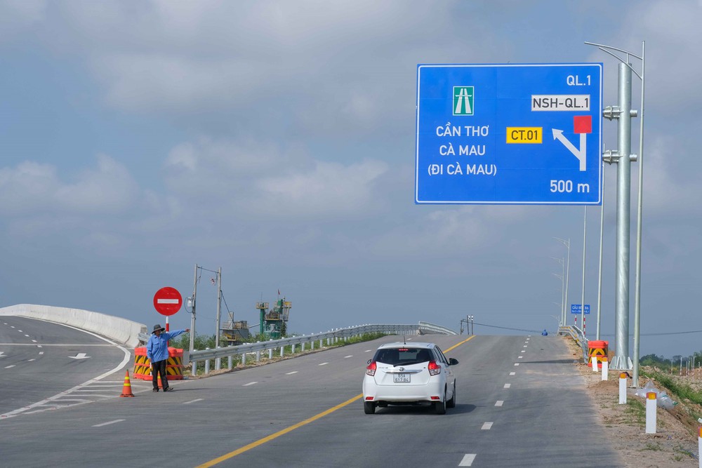 Rà soát, đánh giá kỹ quy định về khoảng cách an toàn trên cao tốc - Ảnh 1. Rà soát, đánh giá kỹ quy định về khoảng cách an toàn trên cao tốc - Ảnh 1.