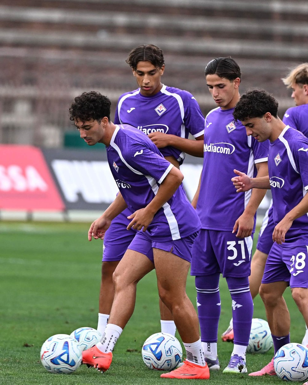 Fiorentina sẽ đánh bại chủ nhà Venezia? Ảnh: CLB Fiorentina