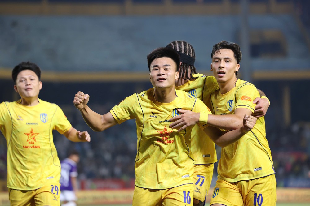 HLV Harry Kewell: ‘Thất bại này rất khó chấp nhận’ - Ảnh 2.