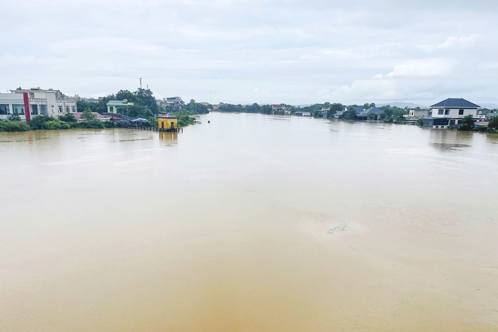 Cảnh báo lũ trên các sông từ Thanh Hóa đến thành phố Đà Nẵng - Ảnh 1. Cảnh báo lũ trên các sông từ Thanh Hóa đến thành phố Đà Nẵng - Ảnh 1.