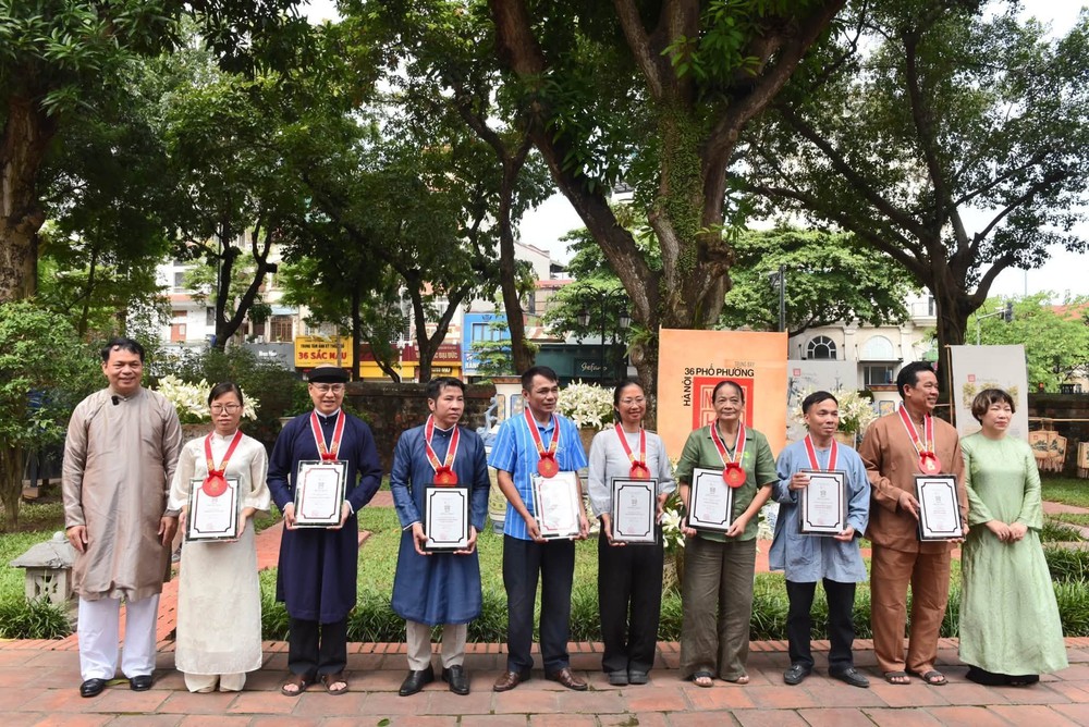 Giới thiệu hình ảnh, tư liệu về 36 phố phường Hà Nội gắn với trải nghiệm nghề truyền thống - Ảnh 1.