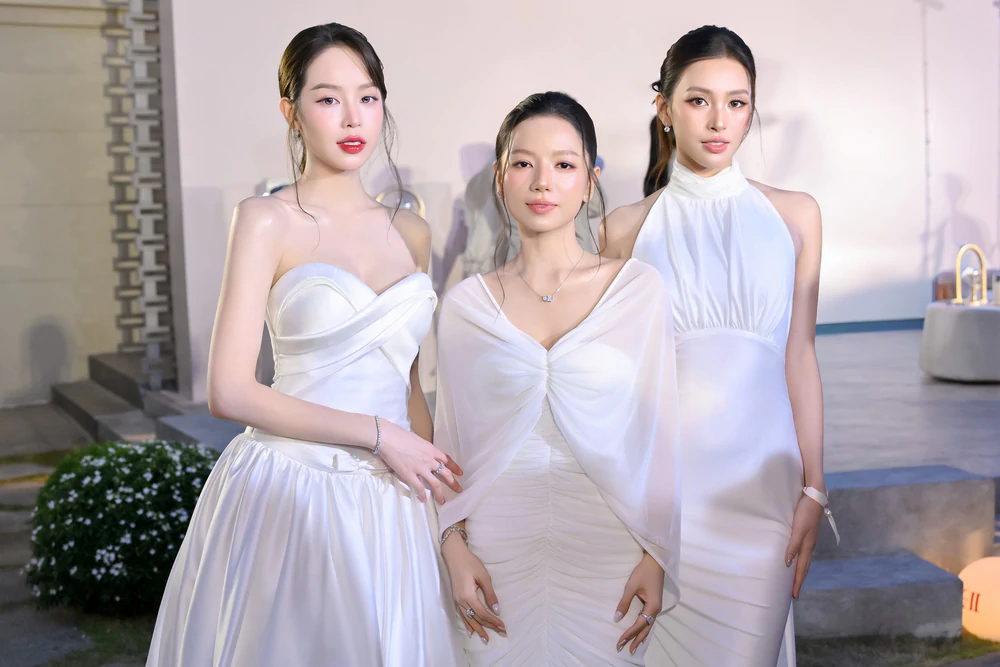 Baifern được fan chào đón nồng nhiệt khi quay trở lại Việt Nam - Ảnh 8. Baifern được fan chào đón nồng nhiệt khi quay trở lại Việt Nam - Ảnh 8.