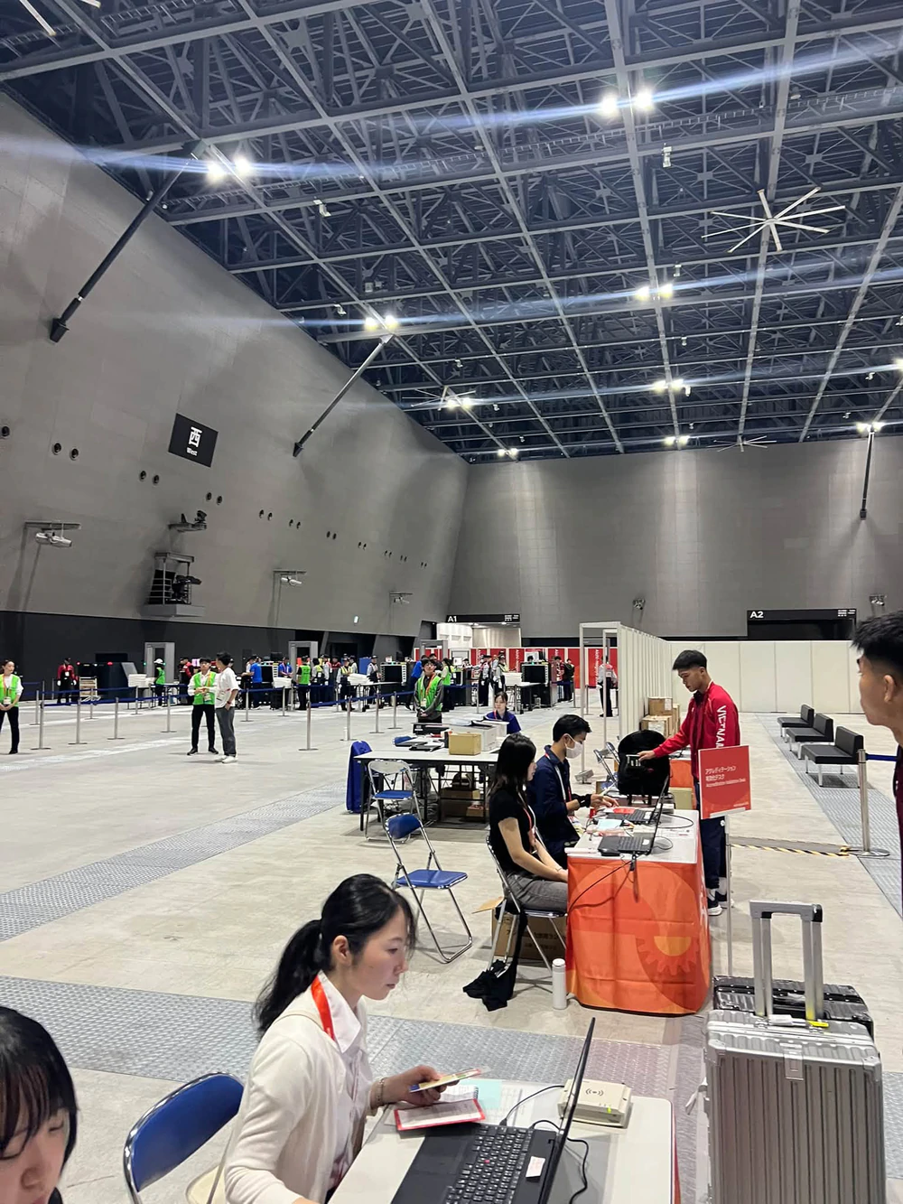 U23 Việt Nam đã tới Nhật Bản, chờ đấu Kuwait mở màn Asiad - Ảnh 2.