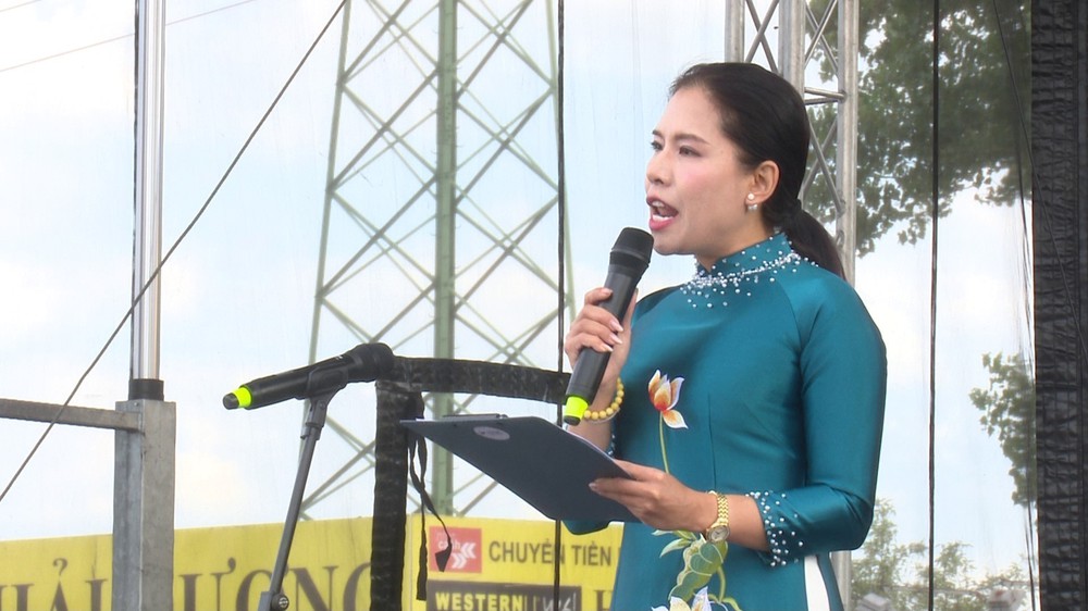 Tôn vinh tiếng Việt: Lan tỏa tình yêu tiếng Việt trong cộng đồng người Việt tại Séc - Ảnh 1. Tôn vinh tiếng Việt: Lan tỏa tình yêu tiếng Việt trong cộng đồng người Việt tại Séc - Ảnh 1.