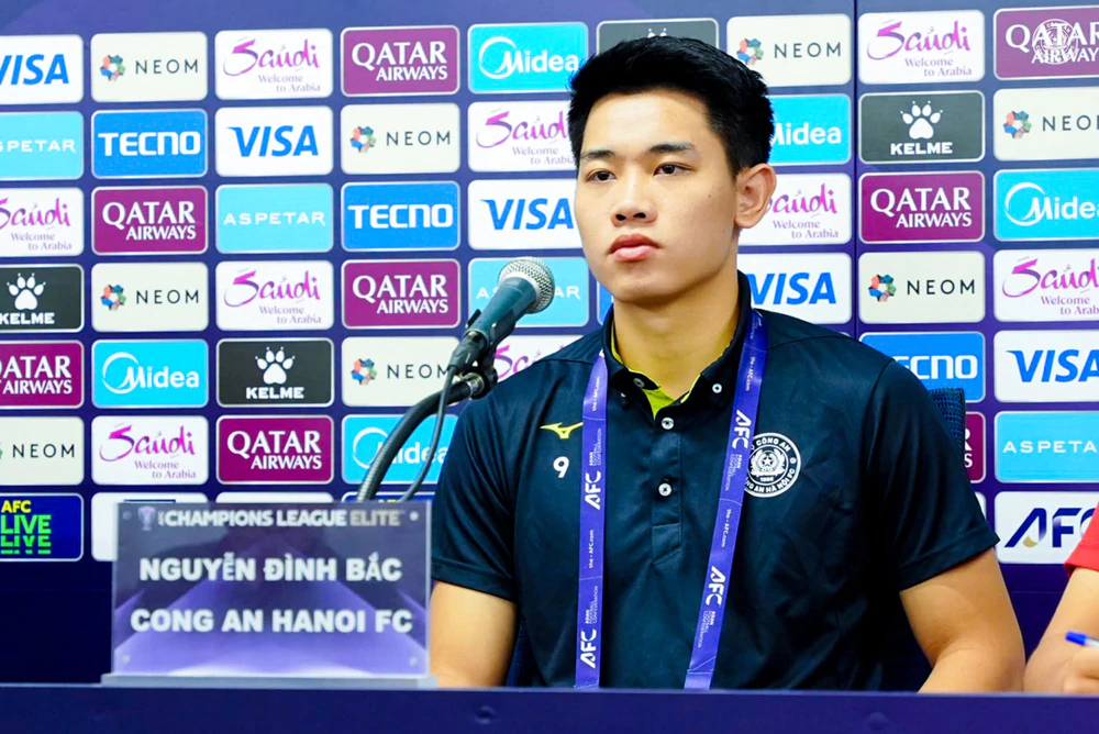 HLV Polking: 'CLB Công an Hà Nội sẵn sàng đối đầu Gamba Osaka' - Ảnh 2.