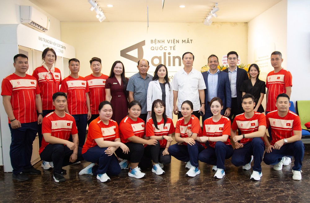 Bệnh viện Mắt Quốc tế Alina ký kết hợp tác, đồng hành chăm sóc thị lực cùng Đội tuyển Bắn súng Việt Nam - Ảnh 2.
