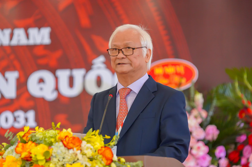 GS-TS Lê Hồng Lý, Chủ tịch Hội Văn nghệ dân gian Việt Nam: Chuyển đối số và sáng tạo giúp văn hóa dân gian đi vào đời sống - Ảnh 1.
