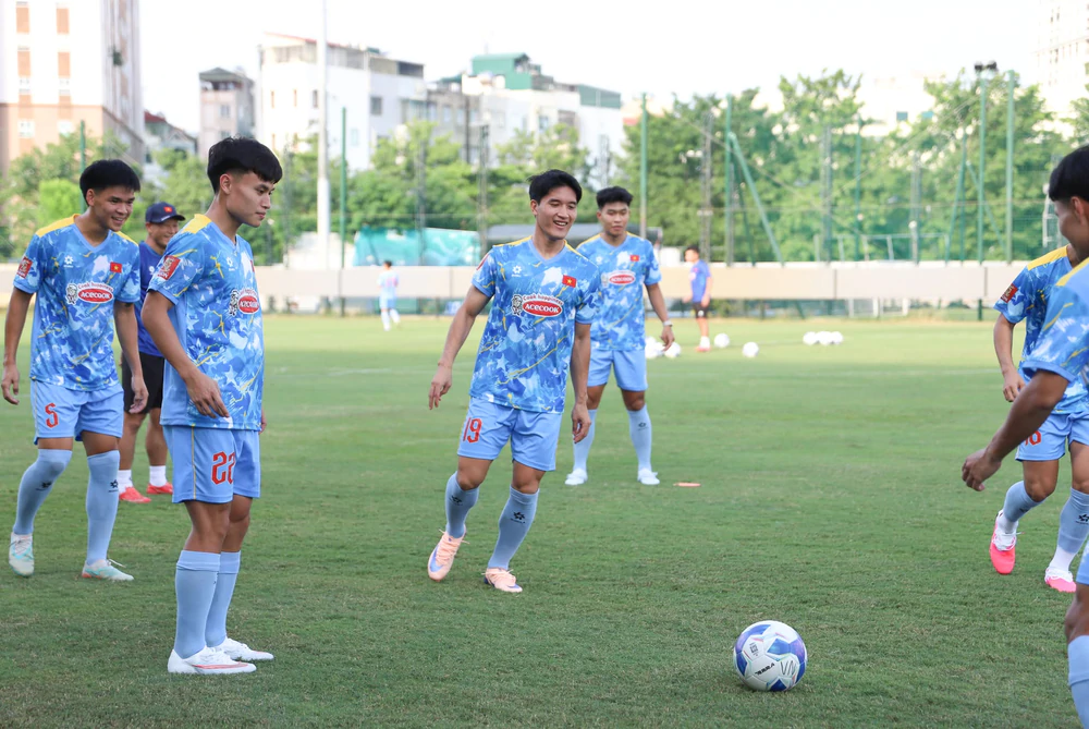TRỰC TIẾP bóng đá U23 Việt Nam vs U23 Kuwait 17h00 hôm nay, ASIAD 2026 - Ảnh 1. TRỰC TIẾP bóng đá U23 Việt Nam vs U23 Kuwait 17h00 hôm nay, ASIAD 2026 - Ảnh 1.