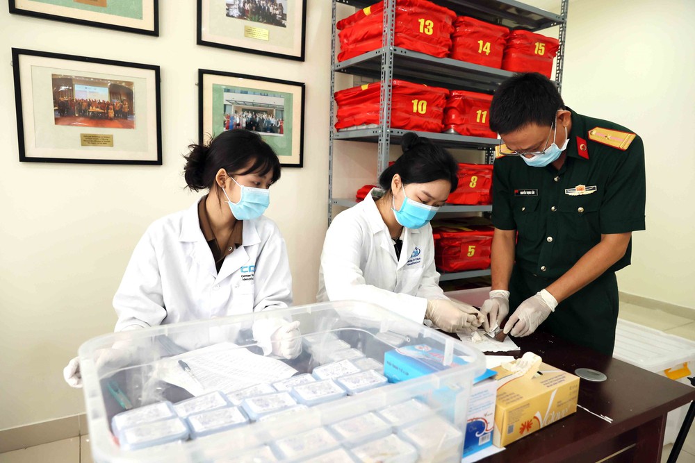 Phó Thủ tướng Phạm Thị Thanh Trà: Xác định danh tính hài cốt liệt sĩ đòi hỏi sự kiên trì, nguồn lực và nỗ lực của cả hệ thống chính trị - Ảnh 5.
