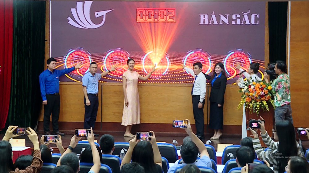 Sử dụng công nghệ số để giới trẻ tiếp cận gần hơn với Nghị quyết - Ảnh 1. Sử dụng công nghệ số để giới trẻ tiếp cận gần hơn với Nghị quyết - Ảnh 1.