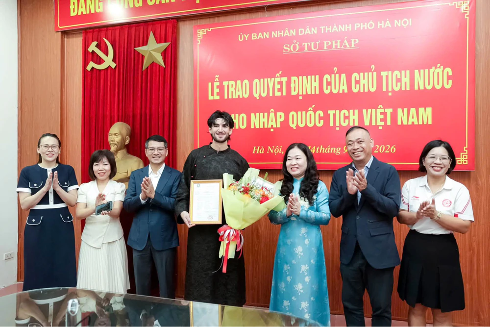 AFC Asian Cup 2027 và giấc mơ World Cup 2030: Thêm sức bật cho ĐTVN từ dàn Việt kiều chất lượng - Ảnh 2. AFC Asian Cup 2027 và giấc mơ World Cup 2030: Thêm sức bật cho ĐTVN từ dàn Việt kiều chất lượng - Ảnh 2.