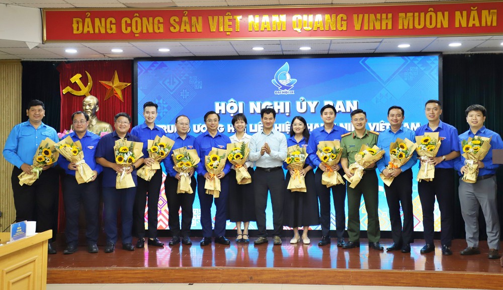Đồng chí Nguyễn Kim Quy giữ chức Chủ tịch Hội Liên hiệp Thanh niên Việt Nam khóa IX - Ảnh 1. Đồng chí Nguyễn Kim Quy giữ chức Chủ tịch Hội Liên hiệp Thanh niên Việt Nam khóa IX - Ảnh 1.