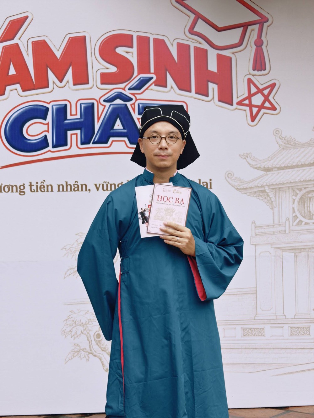 "Dòng chảy di sản" tại Văn Miếu - Quốc Tử Giám (kỳ 3 & hết): Trải nghiệm làm Giám sinh trường Quốc học đầu tiên - Ảnh 3. "Dòng chảy di sản" tại Văn Miếu - Quốc Tử Giám (kỳ 3 & hết): Trải nghiệm làm Giám sinh trường Quốc học đầu tiên - Ảnh 3.