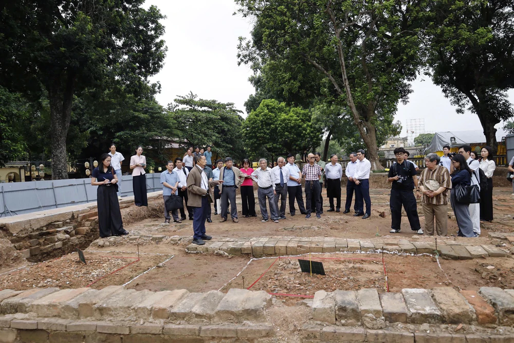 Điện Kính Thiên - đã tới lúc phục dựng sau 15 năm "giải mã"? - Ảnh 2.