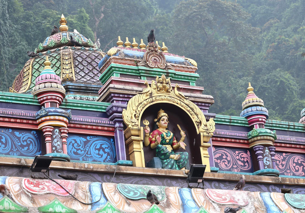 Động Batu – Sắc màu văn hóa Hindu giữa lòng Malays - Ảnh 10.