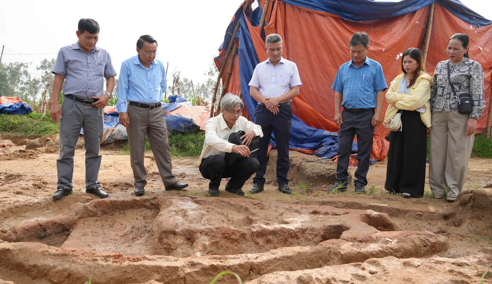 Lên phương án bảo vệ di tích nội thành Thành cổ Châu Sa - Ảnh 1. Lên phương án bảo vệ di tích nội thành Thành cổ Châu Sa - Ảnh 1.