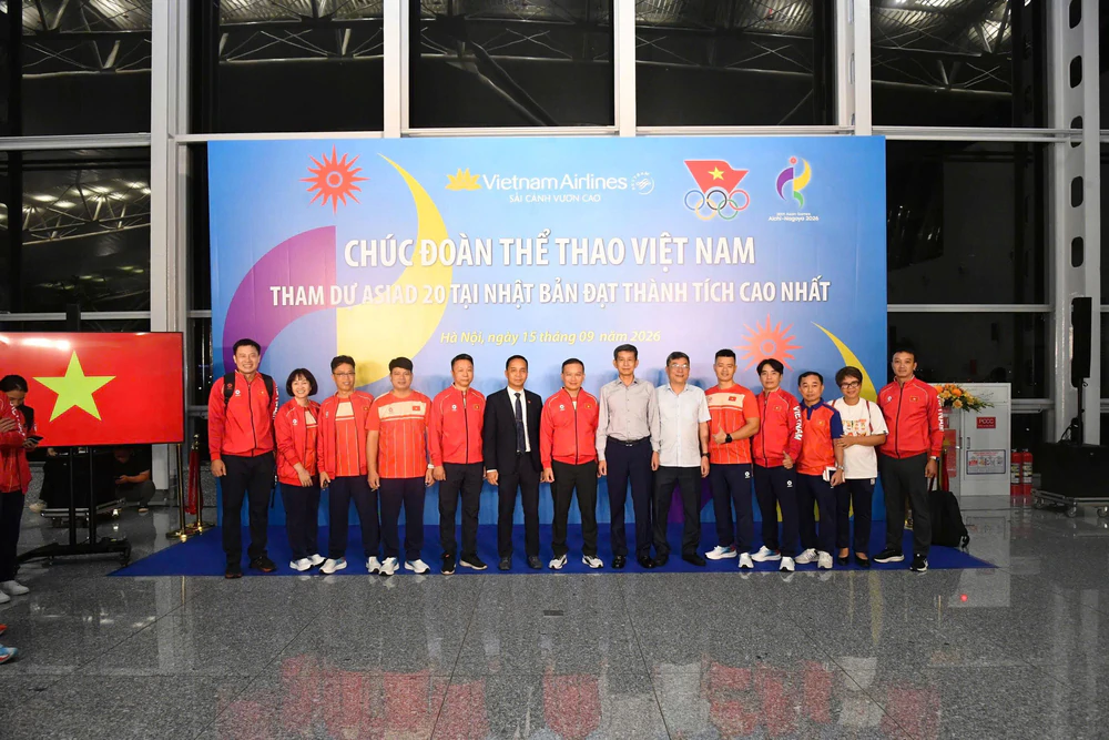 4 VĐV Việt Nam dự Lễ thượng cờ ASIAD 20 - Ảnh 1. 4 VĐV Việt Nam dự Lễ thượng cờ ASIAD 20 - Ảnh 1.