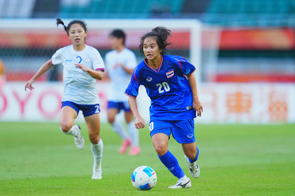 Bóng đá nữ ASIAD 2026: ĐT Thái Lan thua trận thứ 2 liên tiếp, phải tranh "vé vớt" với ĐT Việt Nam ở lượt cuối - Ảnh 1.