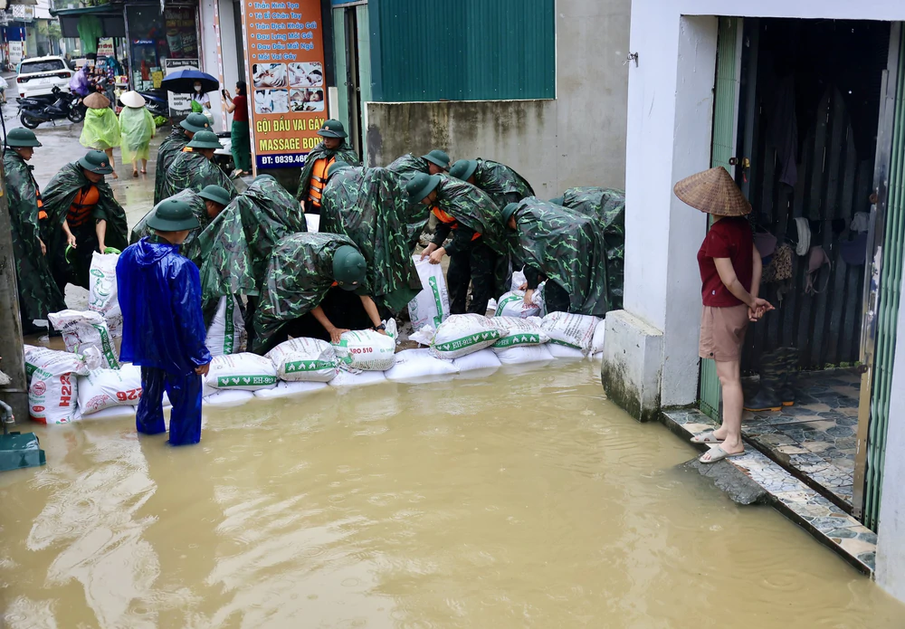 Báo động III trên sông Tích, sông Bùi, thành phố Hà Nội khẩn trương ứng phó với lũ - Ảnh 17. Báo động III trên sông Tích, sông Bùi, thành phố Hà Nội khẩn trương ứng phó với lũ - Ảnh 17.