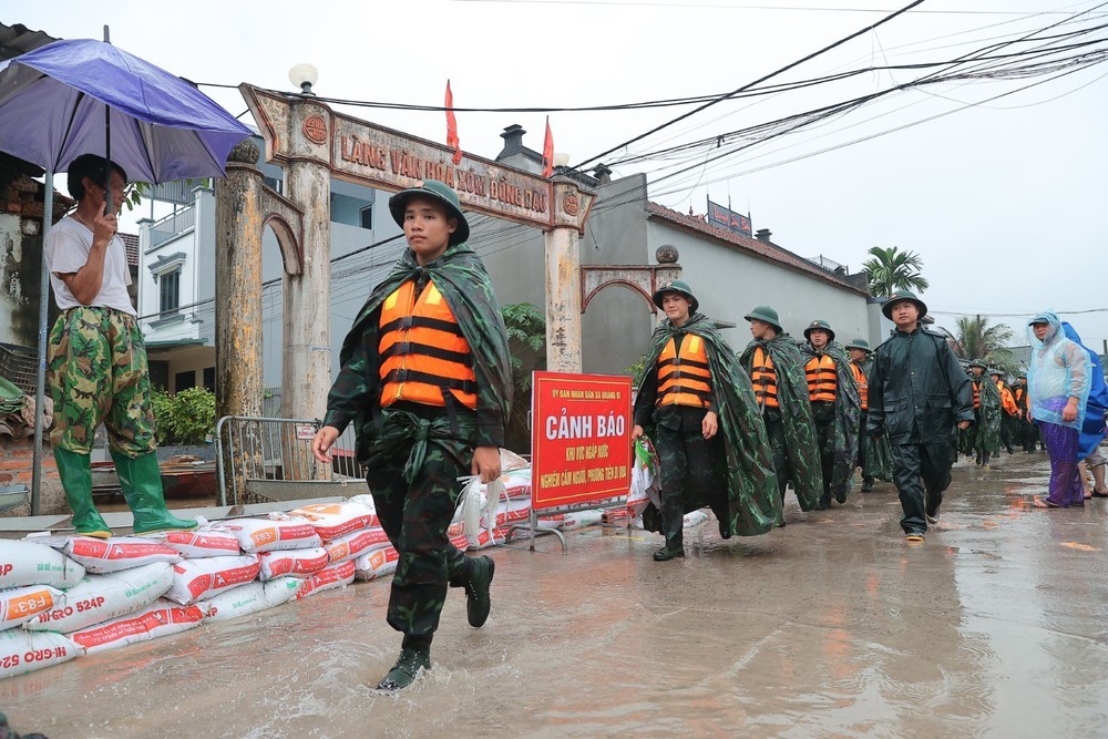 Báo động III trên sông Tích, sông Bùi, thành phố Hà Nội khẩn trương ứng phó với lũ - Ảnh 13. Báo động III trên sông Tích, sông Bùi, thành phố Hà Nội khẩn trương ứng phó với lũ - Ảnh 13.
