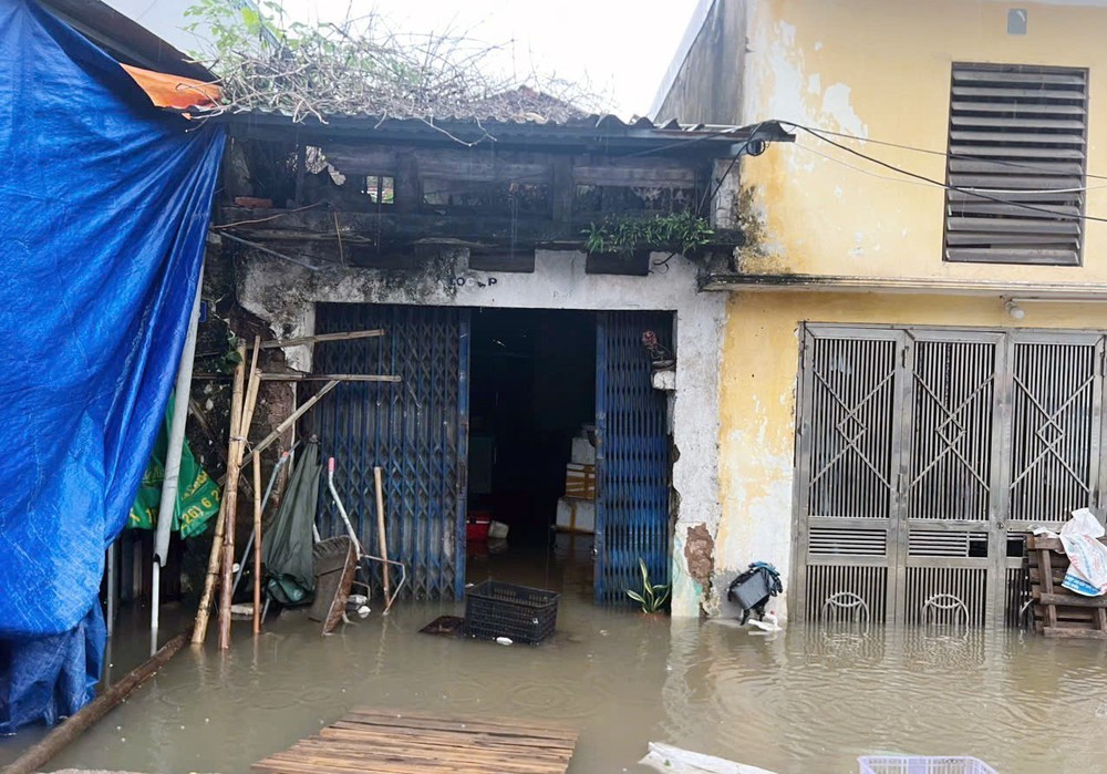 Ninh Bình: Lũ sông Đáy tiếp tục lên, nhiều nơi có nguy cơ ngập lụt - Ảnh 1. Ninh Bình: Lũ sông Đáy tiếp tục lên, nhiều nơi có nguy cơ ngập lụt - Ảnh 1.